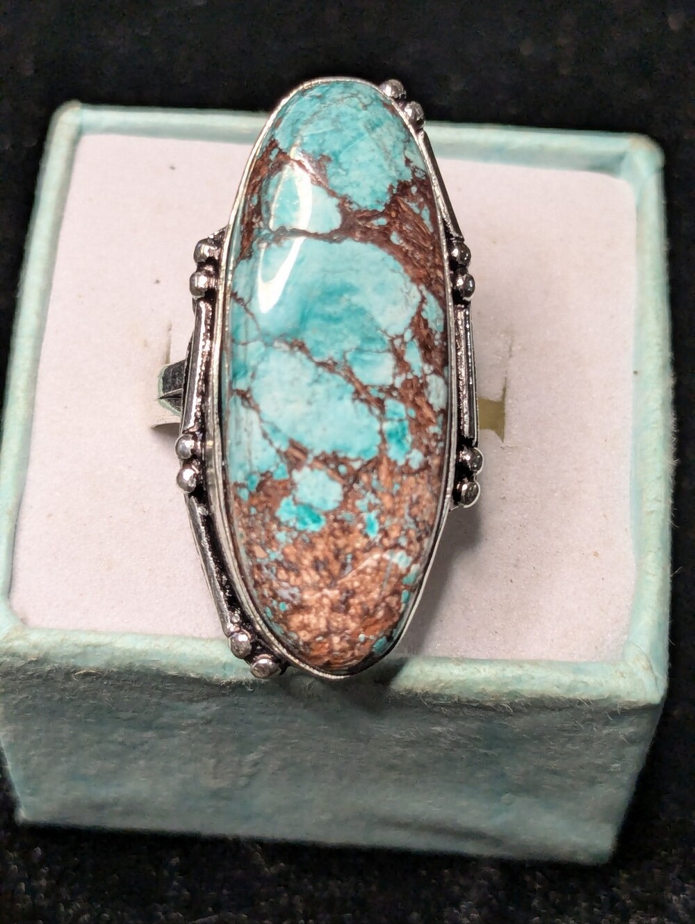Handcrafted Oblong New Lander Turquoise Ring  (6.5) - Picture 4 of 11